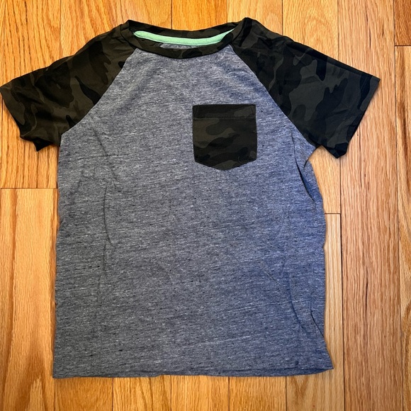 Grey & Camo Pocket T Shirt - Picture 1 of 2
